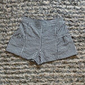 Bwear Black and White Checkered Women’s Shorts, Size M